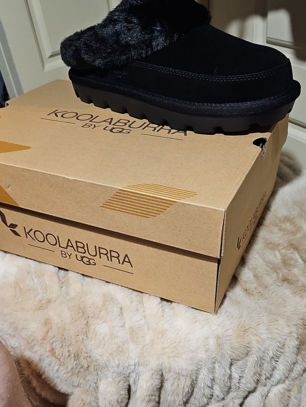 Koolaburra W Tizzey Black Faux Fur Slip-On Sueded Clog Size 10